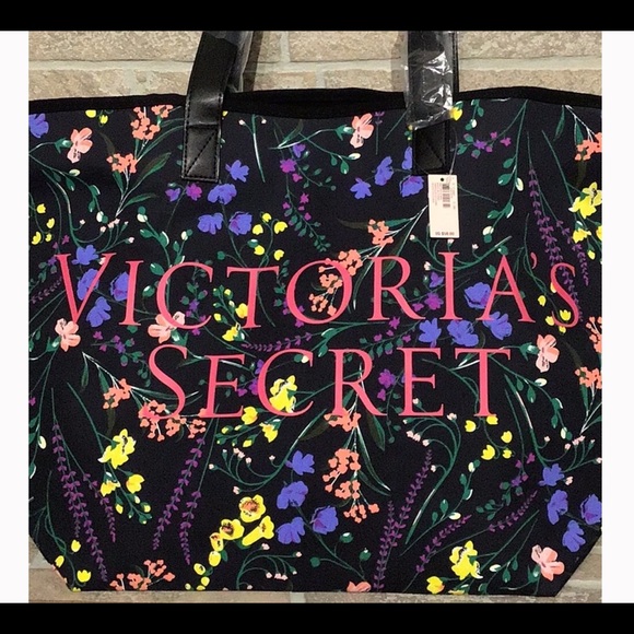 Victoria’s Secret NWT - huge Tote - cutest ever 🥰 - Picture 3 of 5